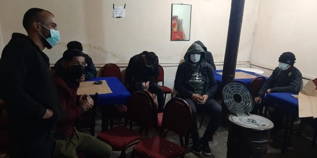 Gizli Bölmede Kumar Oynarken Suçüstü Yakalandılar: 24 Bin Lira Ceza Kesildi