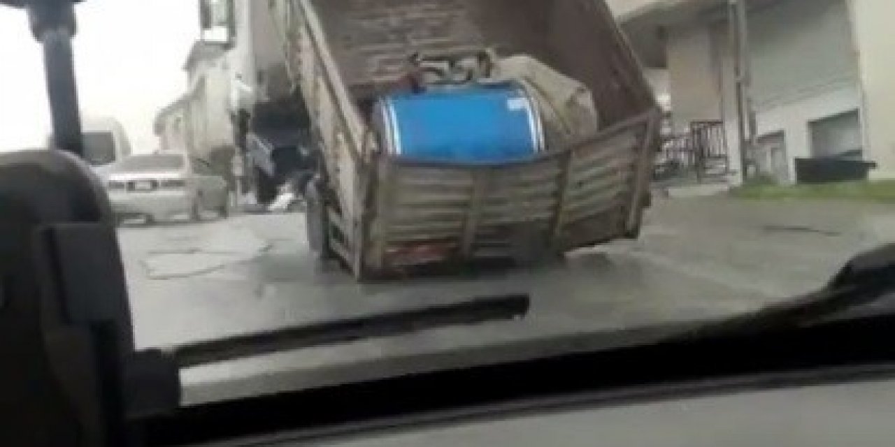 Yokuş Yukarı Giden Kamyon, Yükü Ağır Gelince Şaha Kalktı