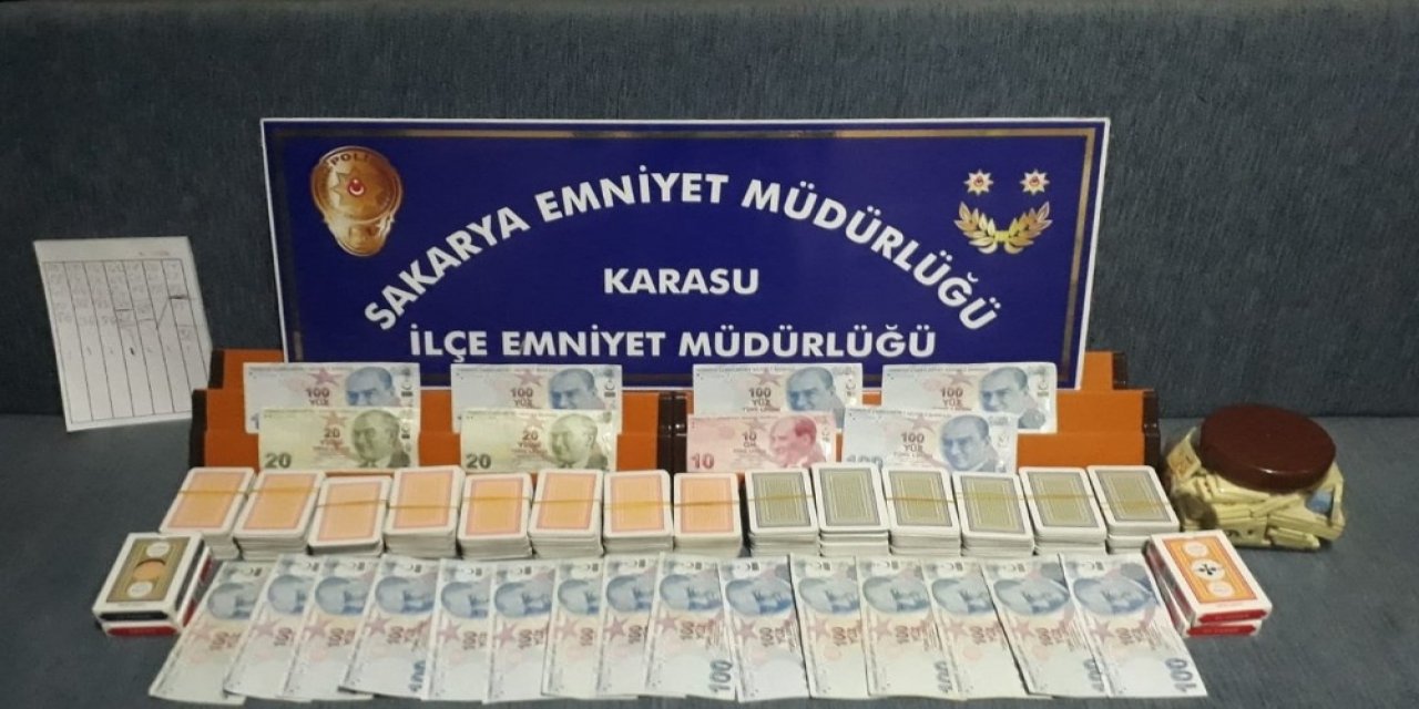 Kumar Oynarken Suçüstü Yakalanan 16 Kişiye 50 Bin Tl Ceza