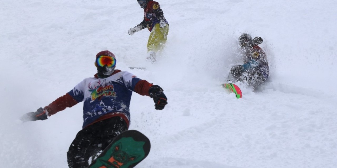 Snowboard Tutkunlarının Yeni Gözdesi Sahara Milli Parkı