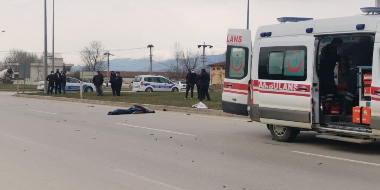 Motosiklet İle Bisiklet Çarpıştı: 1 Ölü