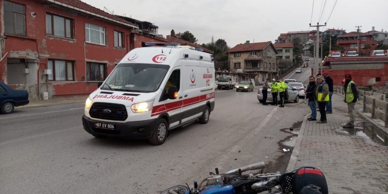 Otomobil Ve Motosiklet Çarpıştı: 1 Yaralı