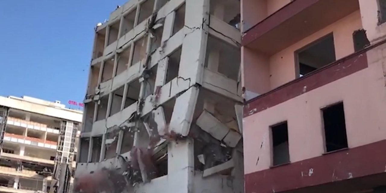 Rize’de Yıkımı Süren Binalar Kağıttan Yapılmış Kuleler Gibi Yıkılıyor
