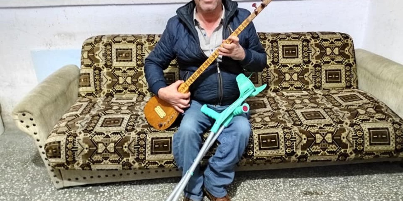 Tomarzalı Engelli Vatandaş İlçesine Şarkı Yazdı