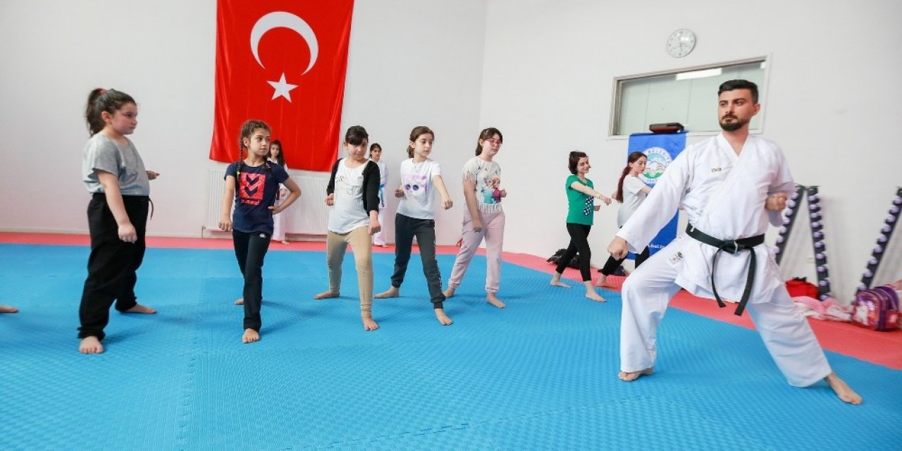 Sporcu Fabrikası Hız Kesmiyor