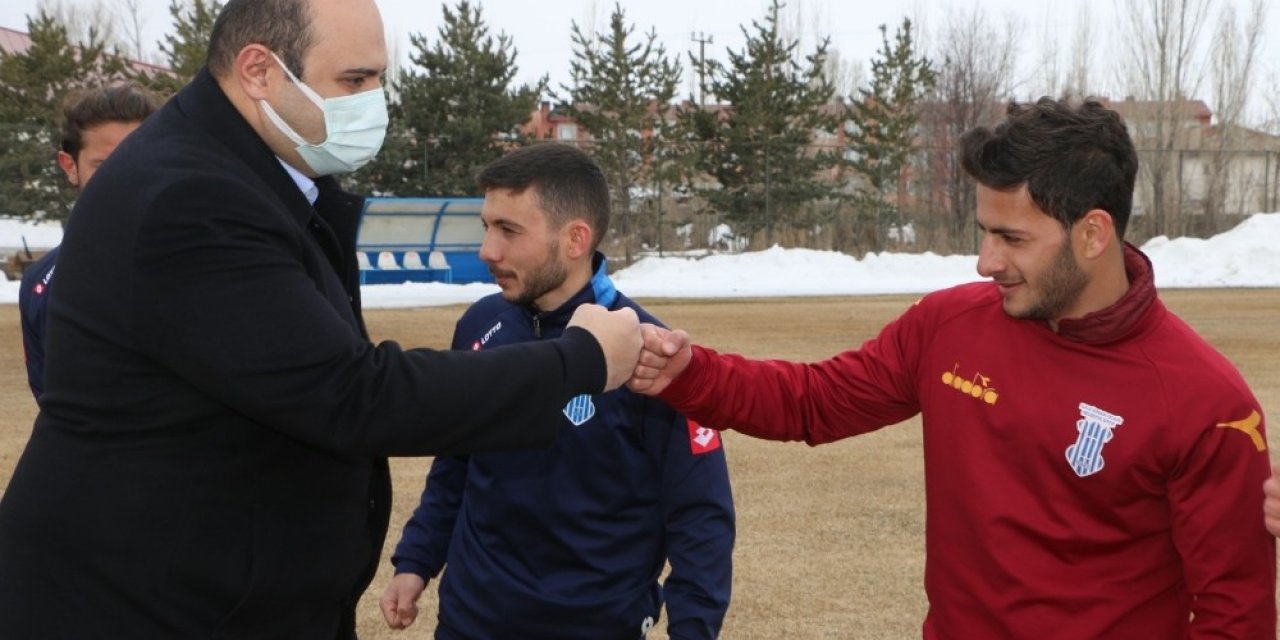 Başkan Orhan’dan Ilıca İ̇dman Ocağı’na Destek Ziyareti
