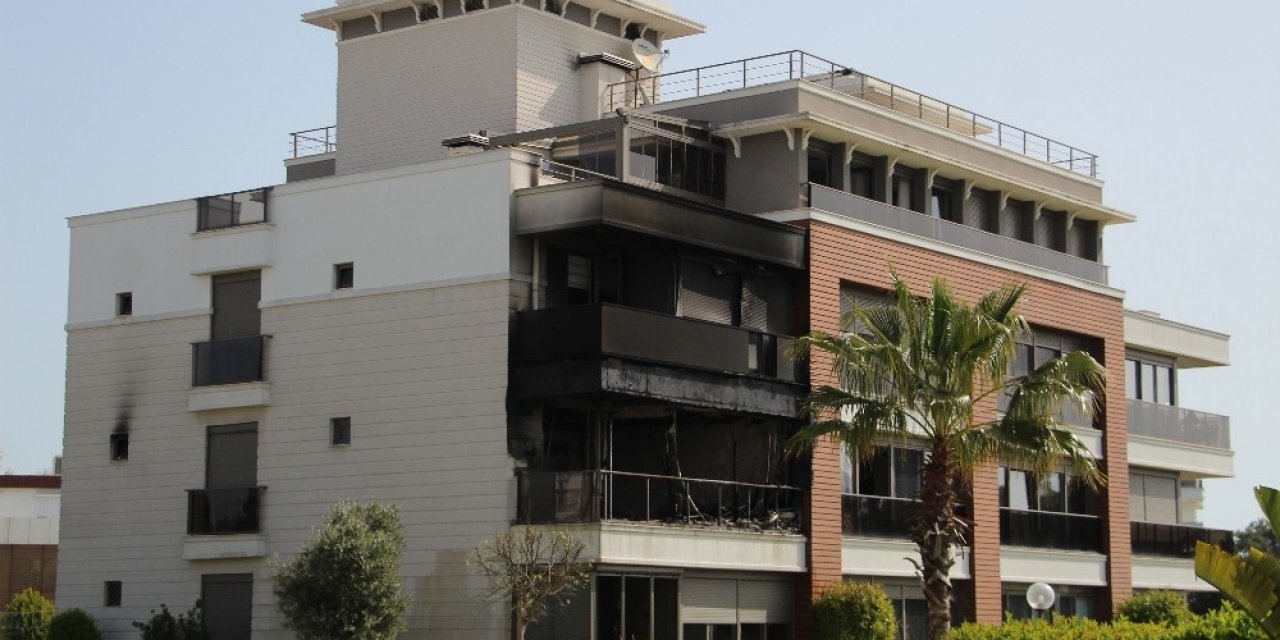 Tüm Binayı Saran Dumanlar Korku Yaşattı