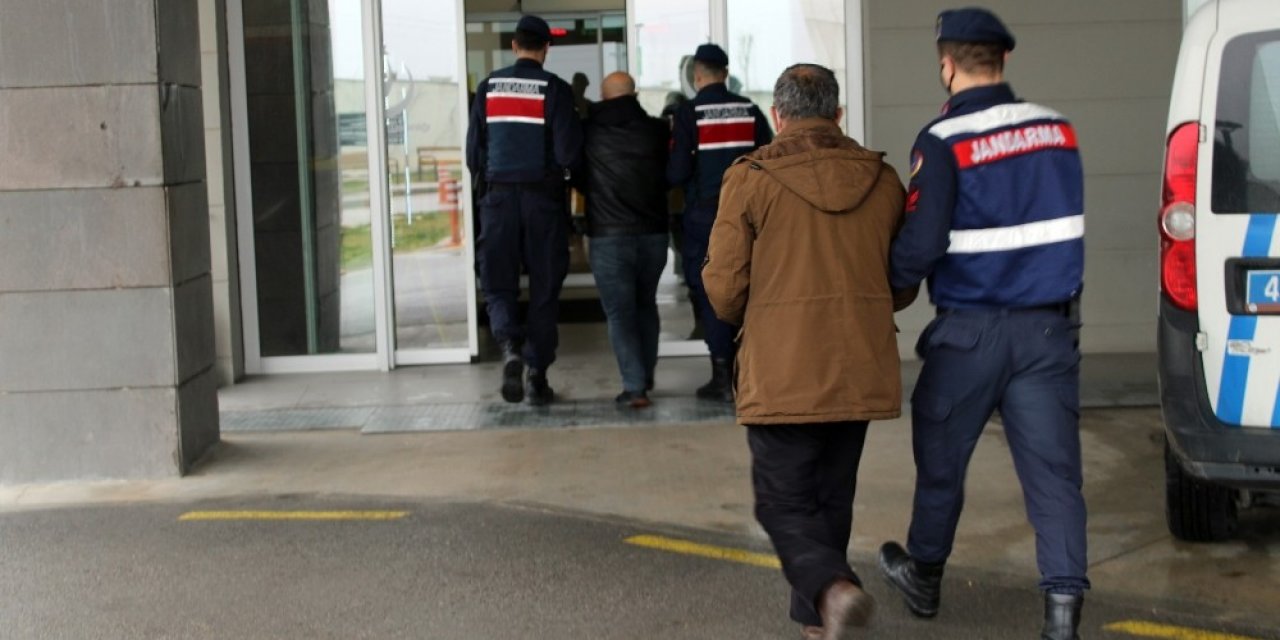 Sosyal Medyada Terör Propagandasına 3 Gözaltı