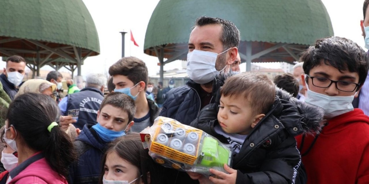 Elazığ’da Coşkulu Nevruz Kutlaması