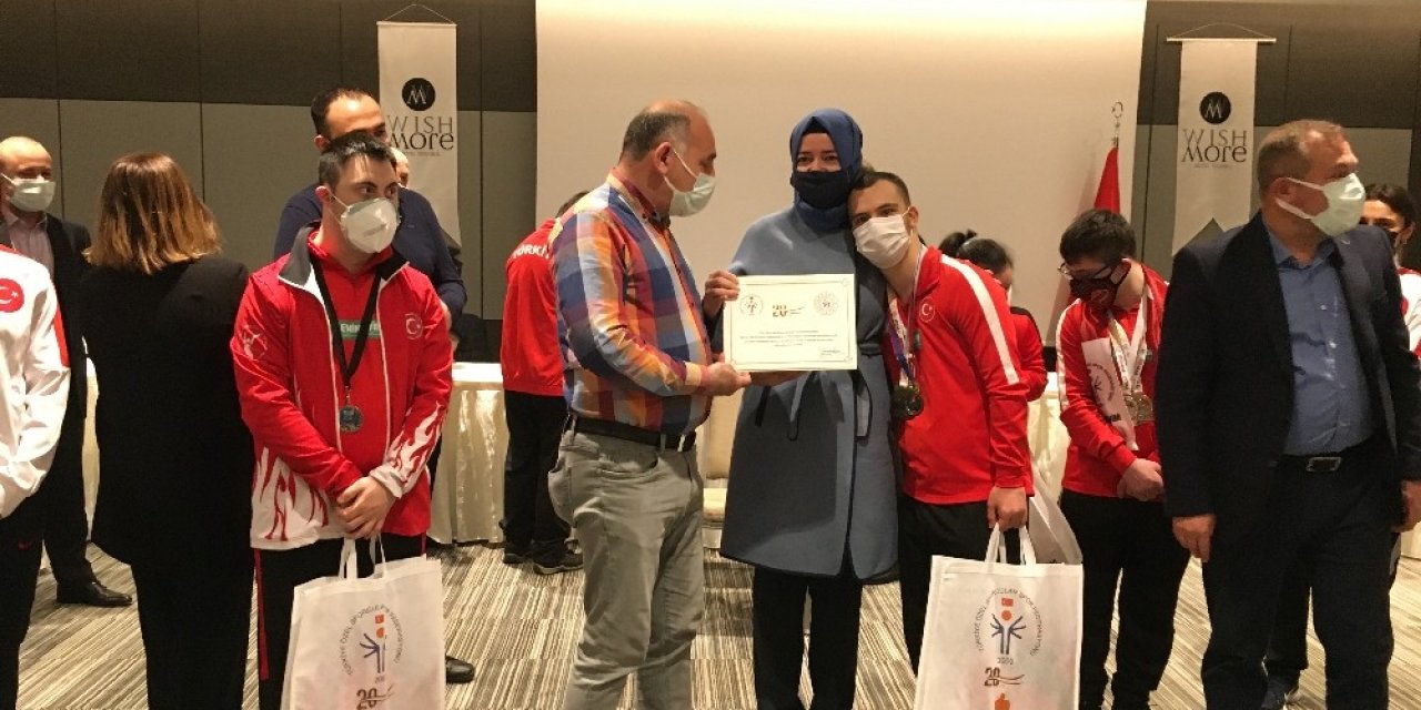 Avrupa Ve Dünya Şampiyonu ‘özel’ Sporcular Bir Araya Geldi