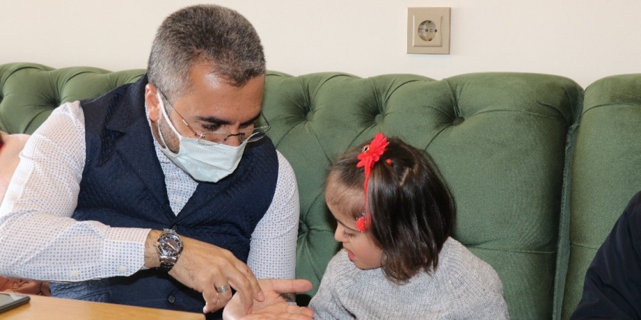 Başkan Say, Down Sendromlu Çocuklarla Bir Araya Geldi