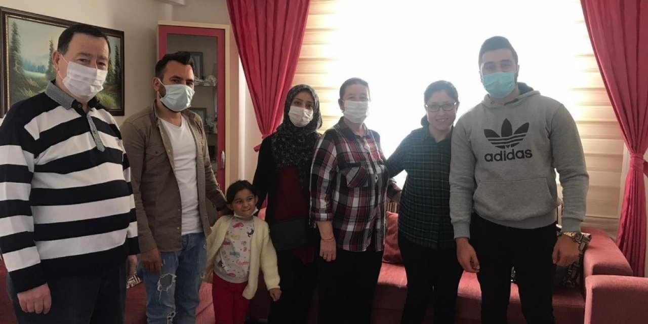 Kuşadası’nda Ak Partili Gençler Down Sendromlu Çocuklarla Bir Araya Geldi