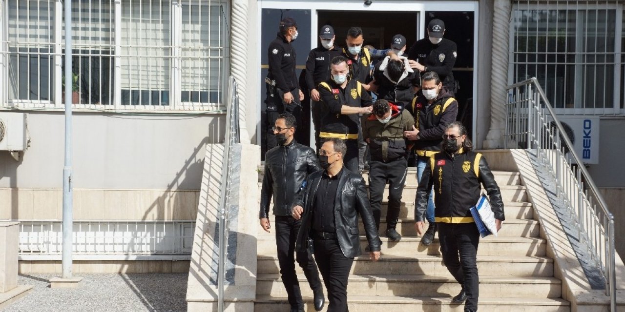 Suç Örgütü Operasyonunda Gözaltına Alınan 9 Şüpheli Adliyeye Sevk Edildi