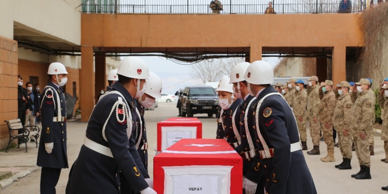 Şırnak’ta Mühimmatın Patlaması Sonucu Ölen 2 Genç İçin Tören Düzenlendi