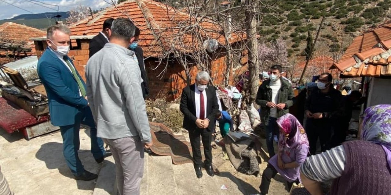 Evi Yanan Aileye Yardım Eli