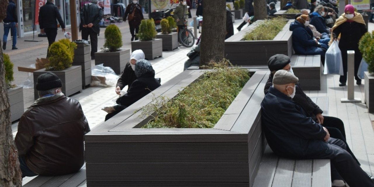 Eskişehir’de 65 Yaş Ve Üzeri Vatandaşlar İçin Yeni Kısıtlamalar