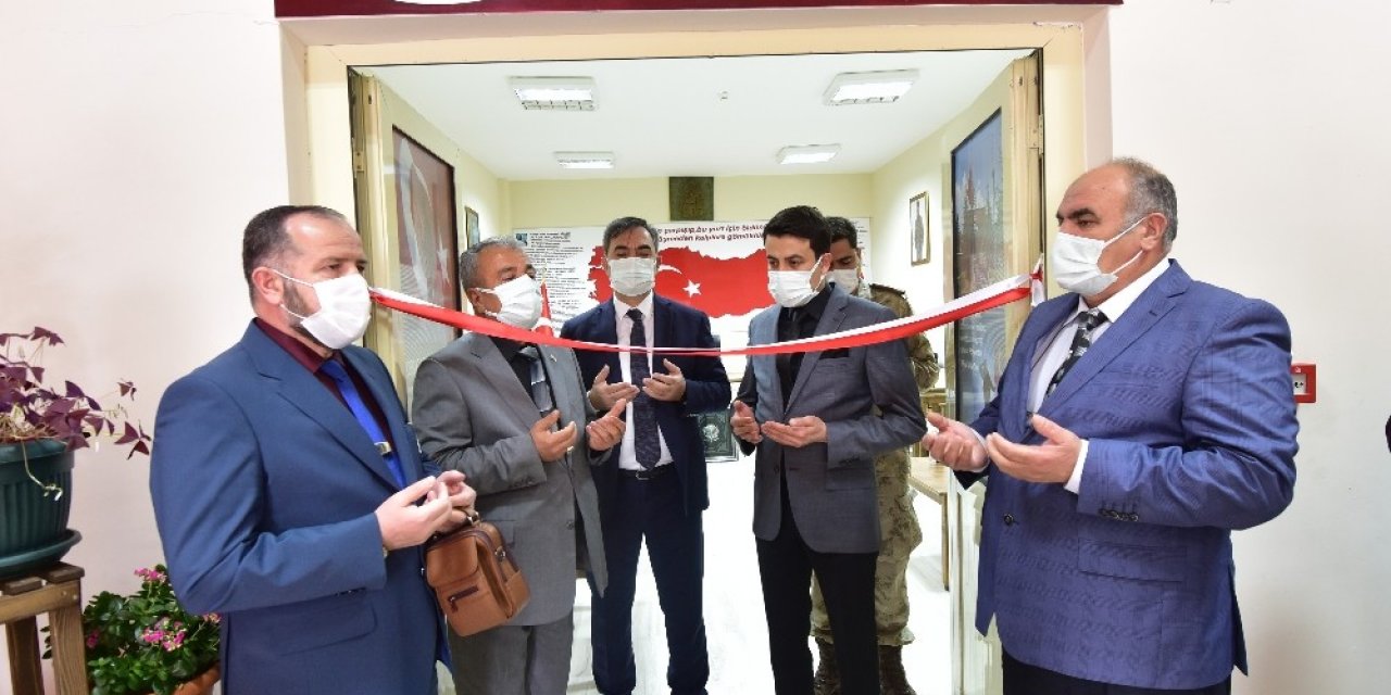 Ahlat Şehit Aileleri Derneği Törenle Açıldı