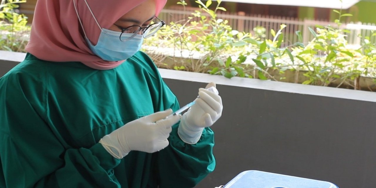 Endonezya’da 5 Milyondan Fazla Kişiye Korona Aşısı Yapıldı