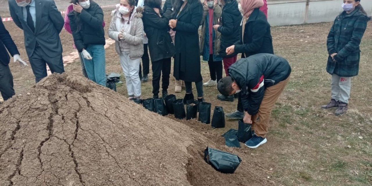 "bir Fidan Bin Can” Projesi Başladı