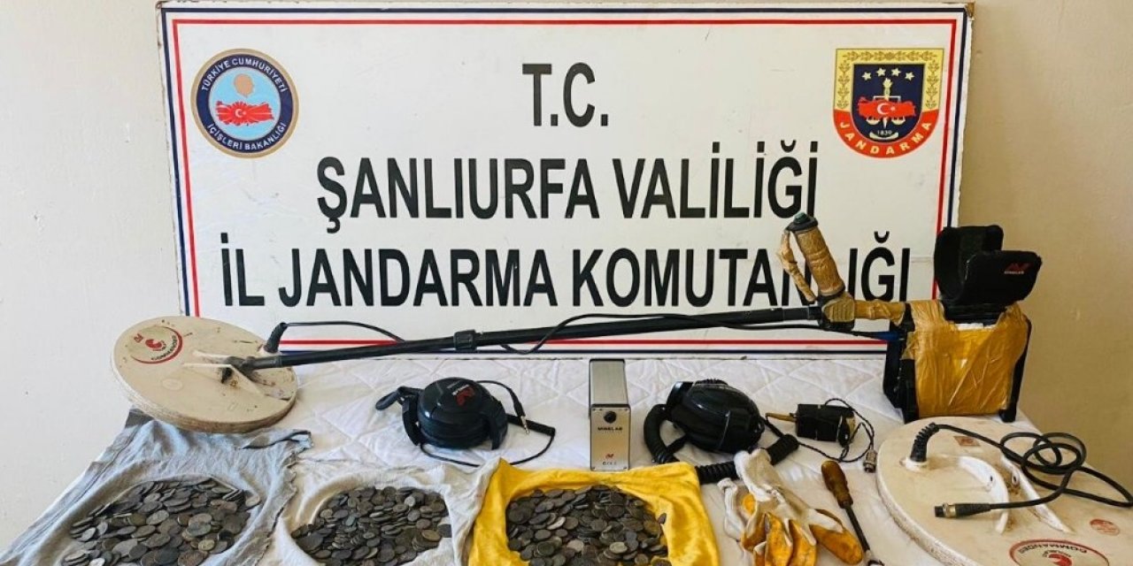 Otobüste 850 Adet Bronz Sikke Ele Geçirildi