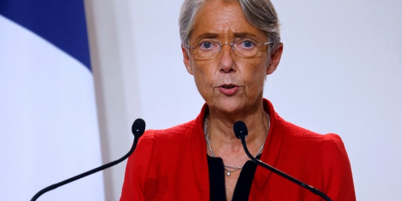 Koronaya Yakalanan Fransız Bakan Hastaneye Kaldırıldı