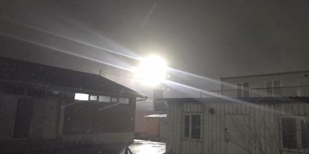 Tekirdağ’da Kar Yağışı Başladı
