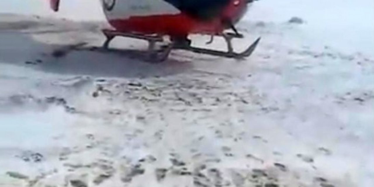 Ambulans Helikopter Köyde Mahsur Kalan Hamile Kadın İçin Havalandı