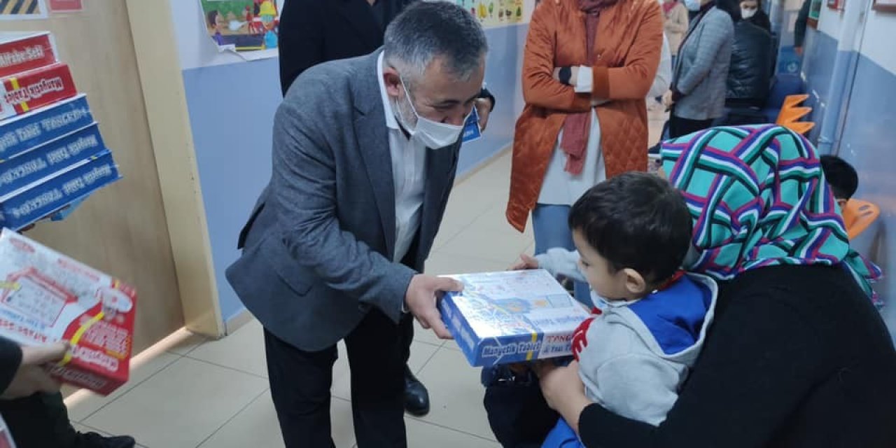 Özel Gereksinimli Çocuklarla Bir Araya Geldi