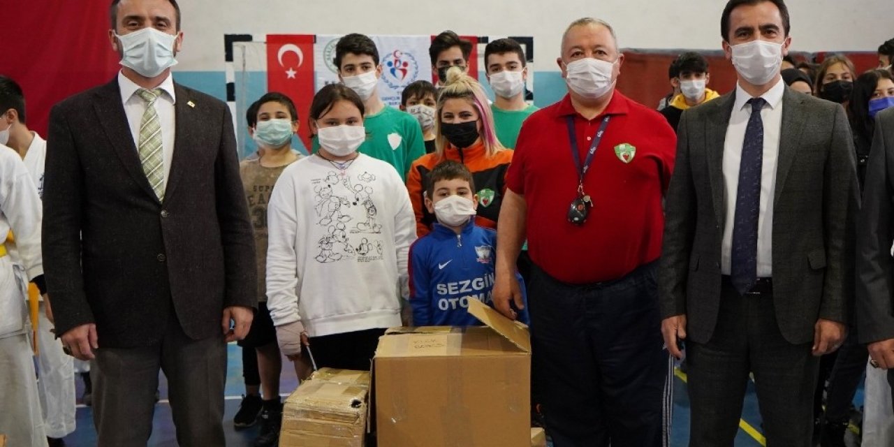 Kestel Belediyesi’nden Amatör Sporculara Malzeme Ve Kıyafet Desteği