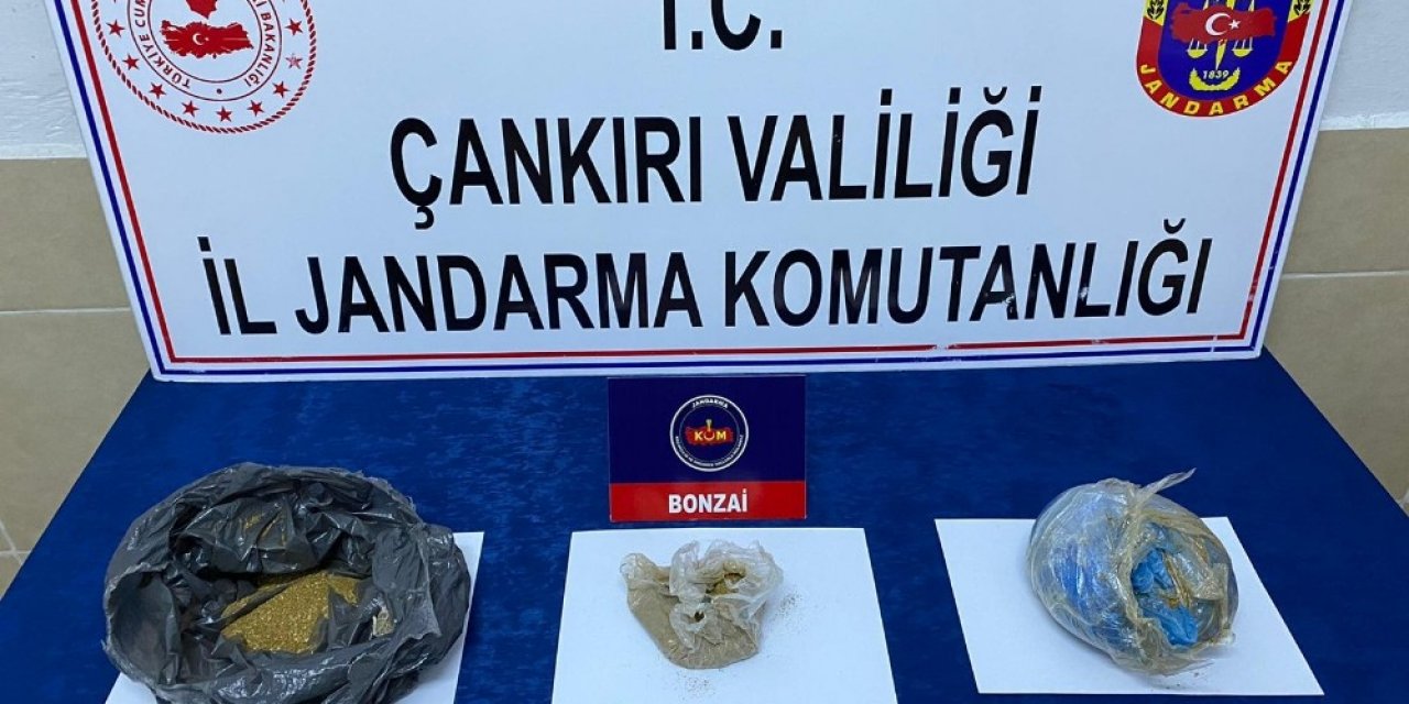 Jandarmadan Uyuşturucu Satıcılarına Suçüstü Operasyon