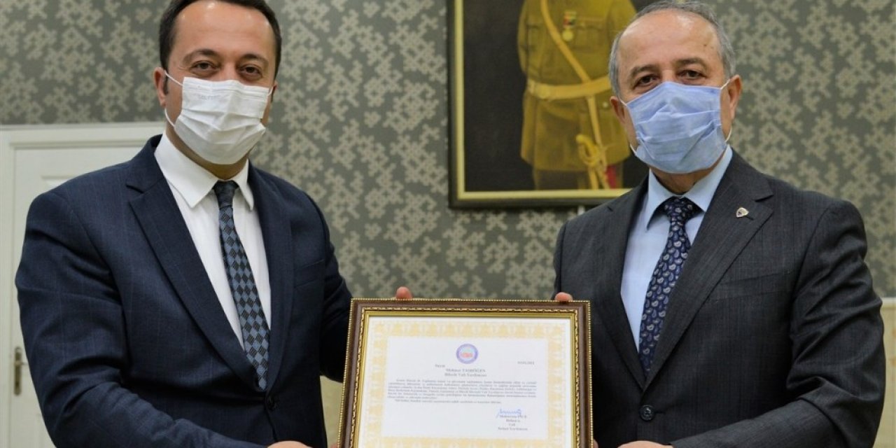 42 Yıllık Memuriyet Hayatının Ardından Emekli Oldu