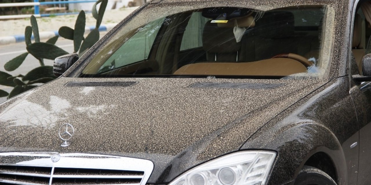 Bodrum’a Çamur Yağdı, Oto Yıkamacılarda Yer Kalmadı