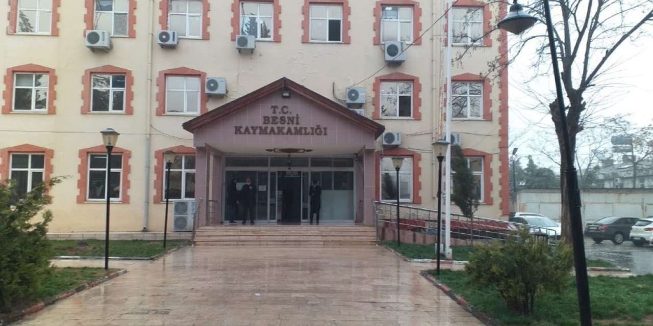 Besni Kaymakamlığı Sel Ve Su Baskınlarına Karşı Uyardı