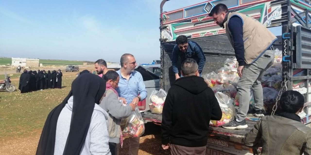 Gönüllü Öğretmenlerin Kampanyası İle Suriye’deki Yetimlere Yardımlar Ulaştırıldı