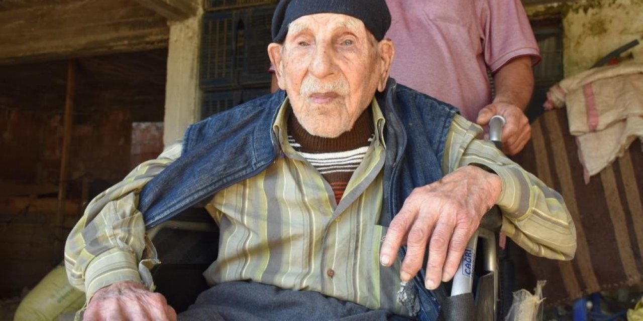 Erdoğan Hayranı 104 Yaşındaki Mestan Dede Hayatını Kaybetti
