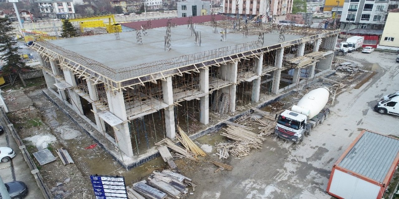 Düzce İtfaiyesinin Yeni Hizmet Binası Hızla Yükseliyor
