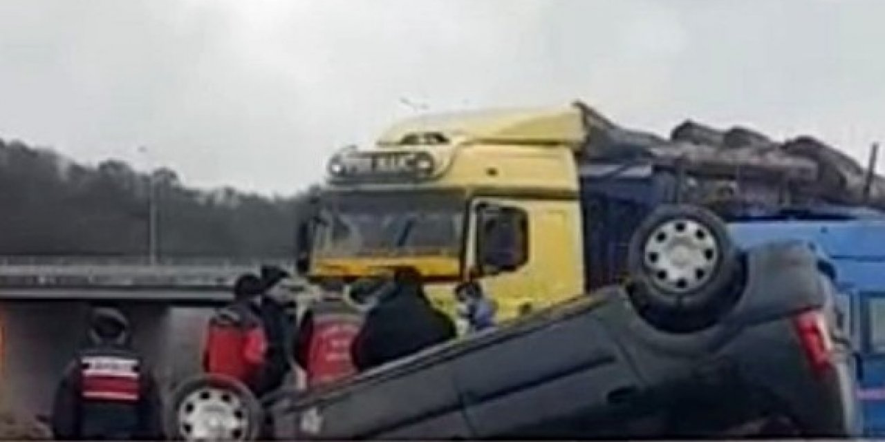 Yağmur Sebebi İle Kayganlaşan Yolda Kontrolden Çıkarak Takla Attı: 1 Yaralı