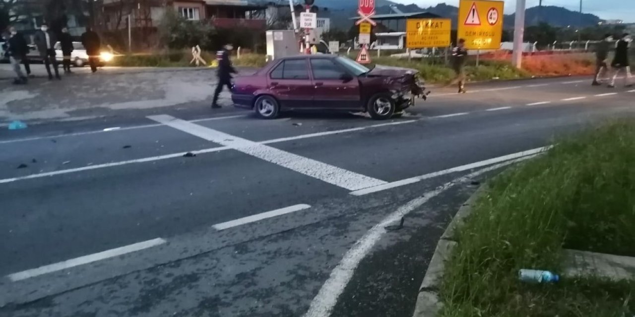 Ovaköy’de Trafik Kazası: 1’i Ağır 5 Yaralı
