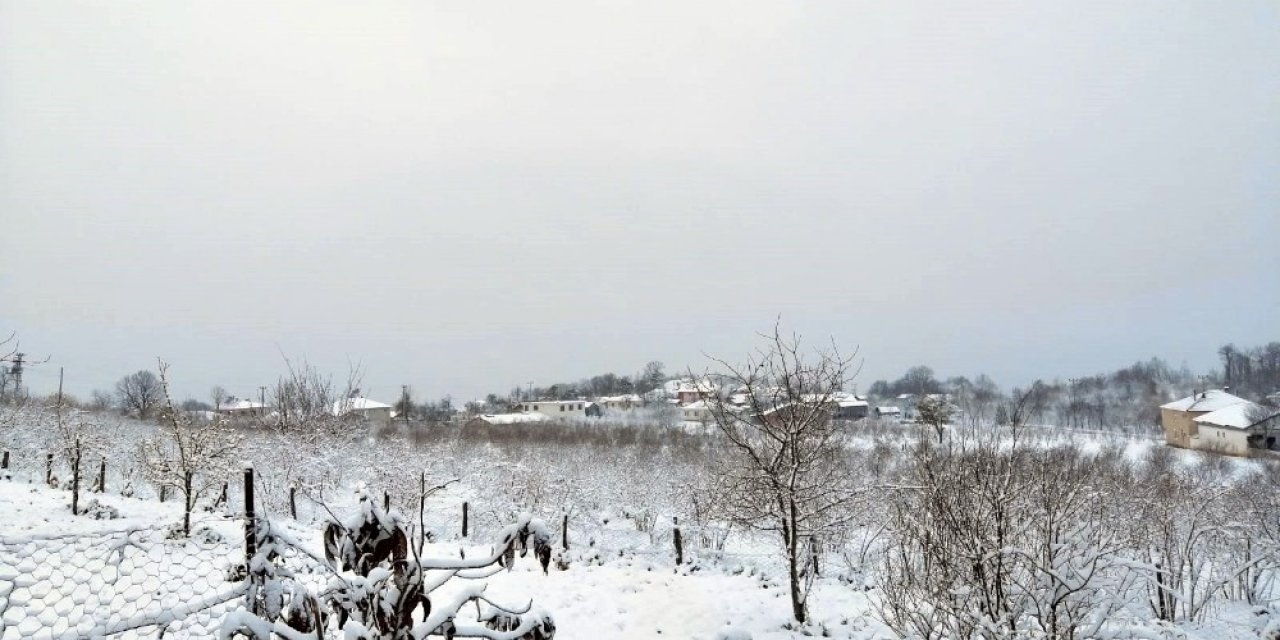 Sakarya’da Yüksek Kesimlerde Kar Yağışı Etkili Oluyor