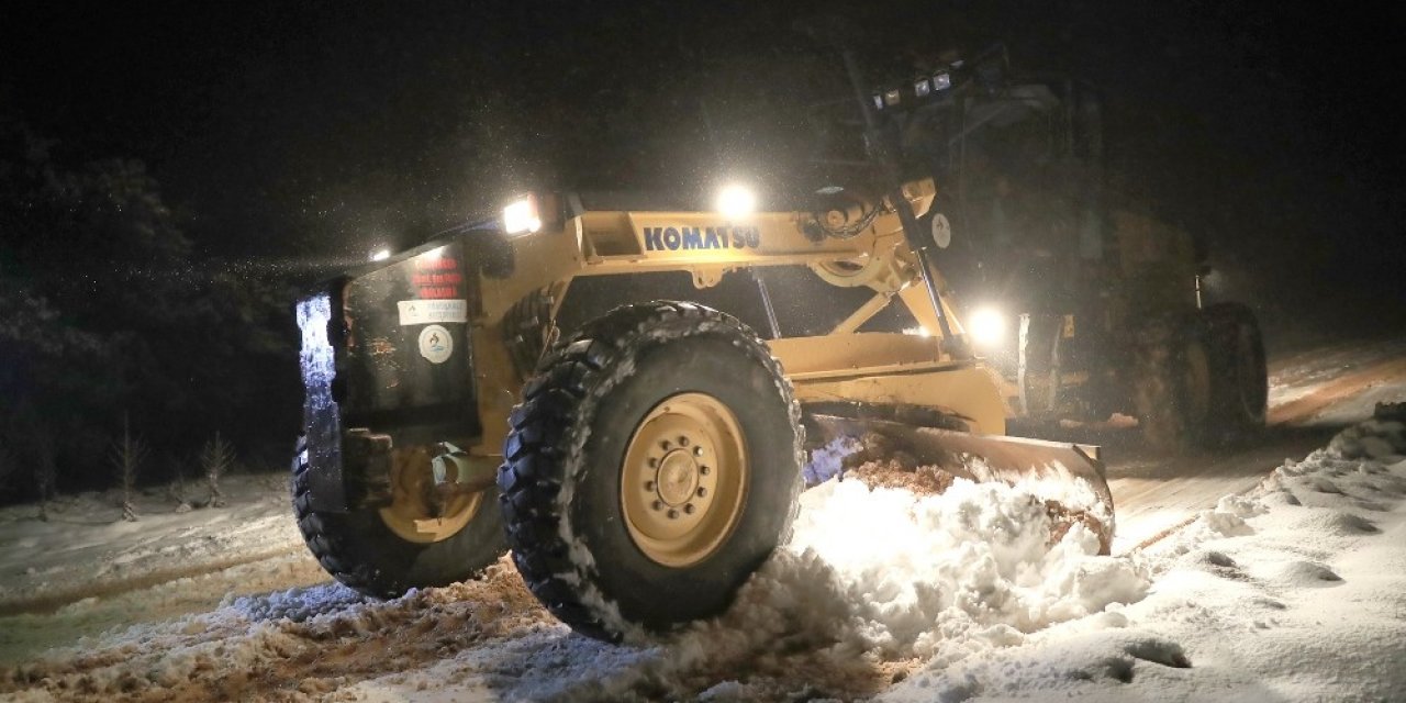 Pamukkale Baharda Karla Mücadele Ediyor