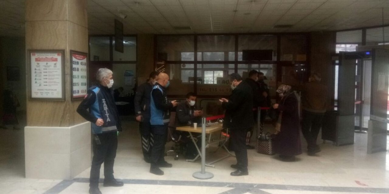 Karantinada Olması Gerekirken, Otogarda Yakalandı