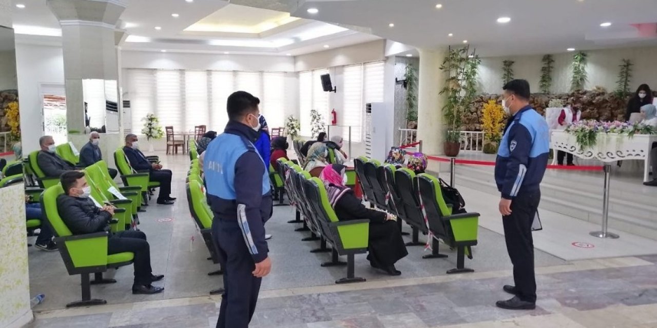 Zabıta Ekipleri, Pazarlarda Denetimlerini Sürdürdü
