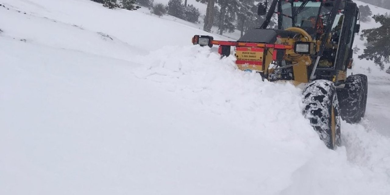 Kapanan Köy Yolları Yeniden Ulaşıma Açıldı