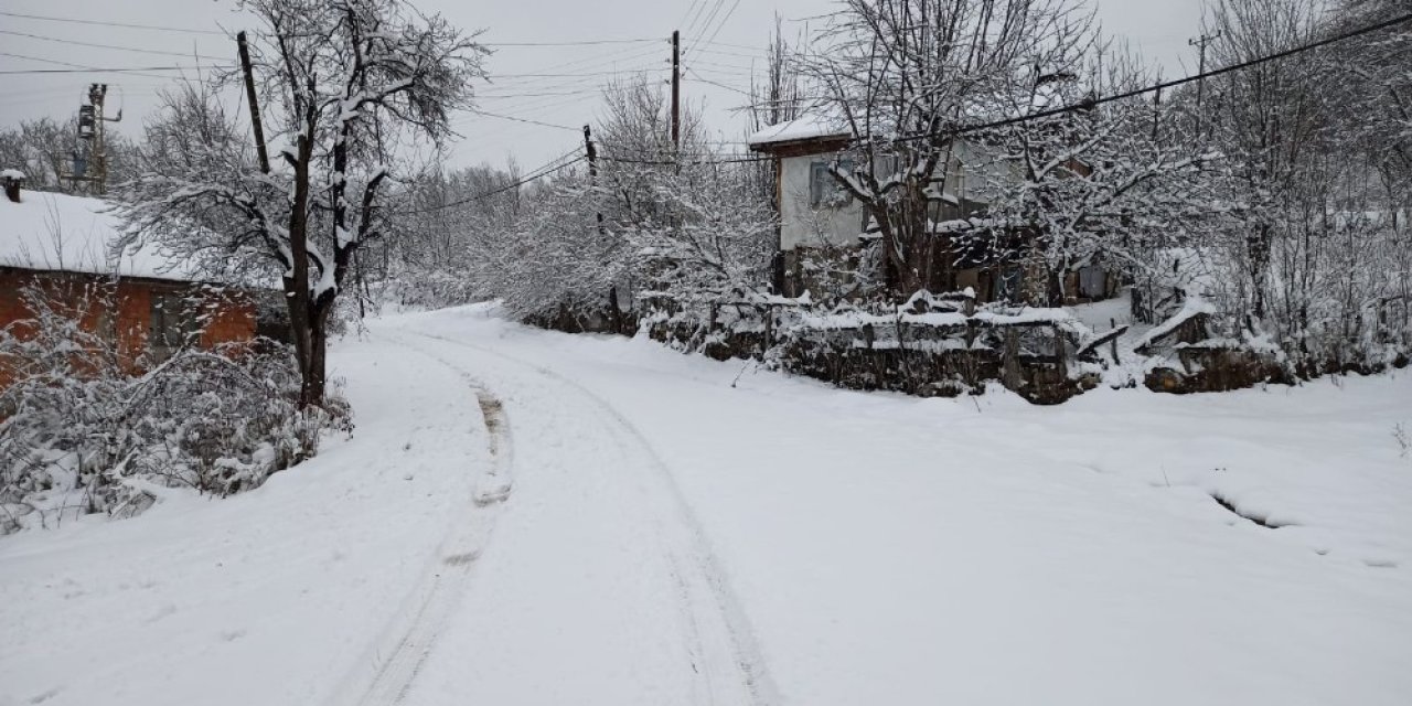 Karabük’te Yüksek Kesimlerde Kar Kalınlığı 20 Cm’ye Ulaştı