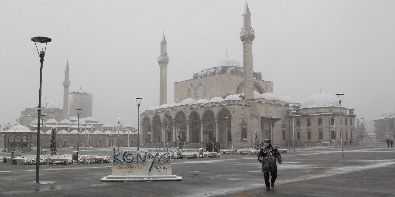 Konya’da Kar Yağışı Etkili Oldu