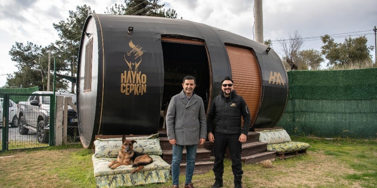 Başkan Ömer Günel Rock Müzik Yıldızı Hayko Cepkin’le Buluştu