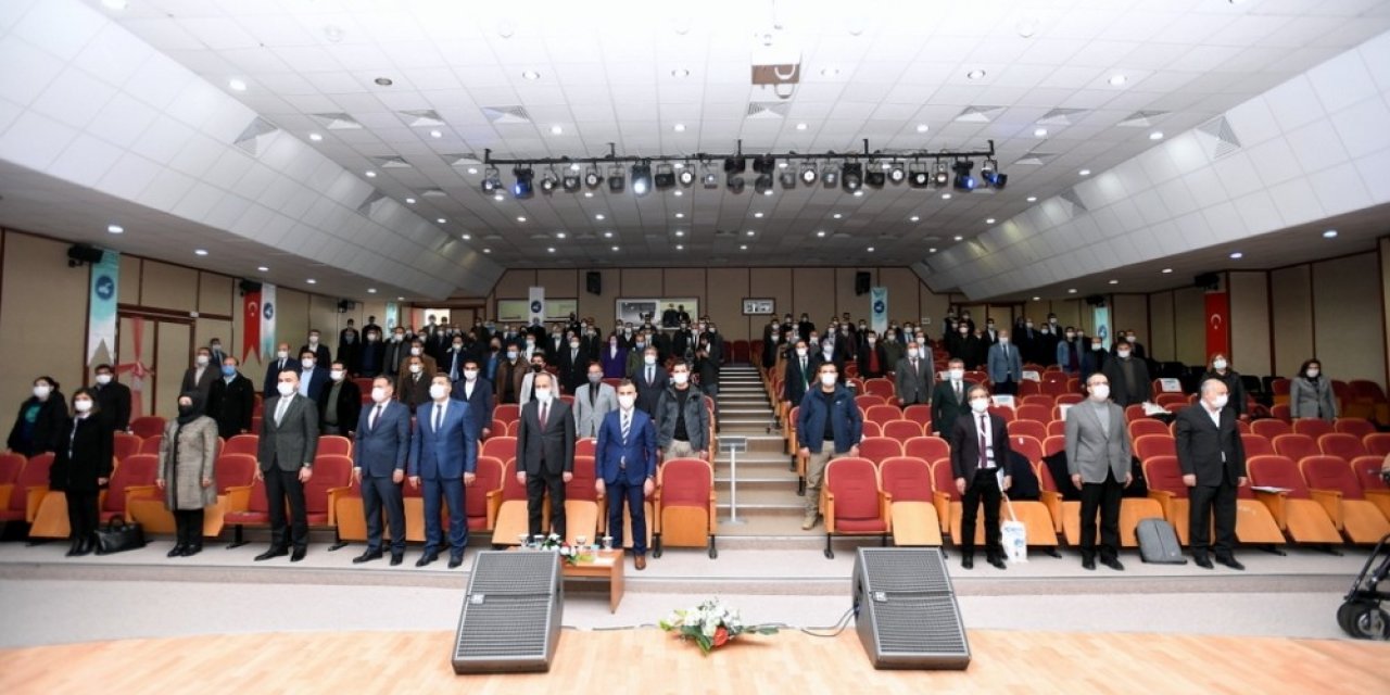 Van Yyü’de Eğitim Sempozyumu