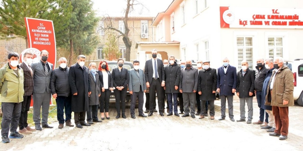 Çatak’taki Çiftçilere 3 Ton Yonca Tohumu Desteği