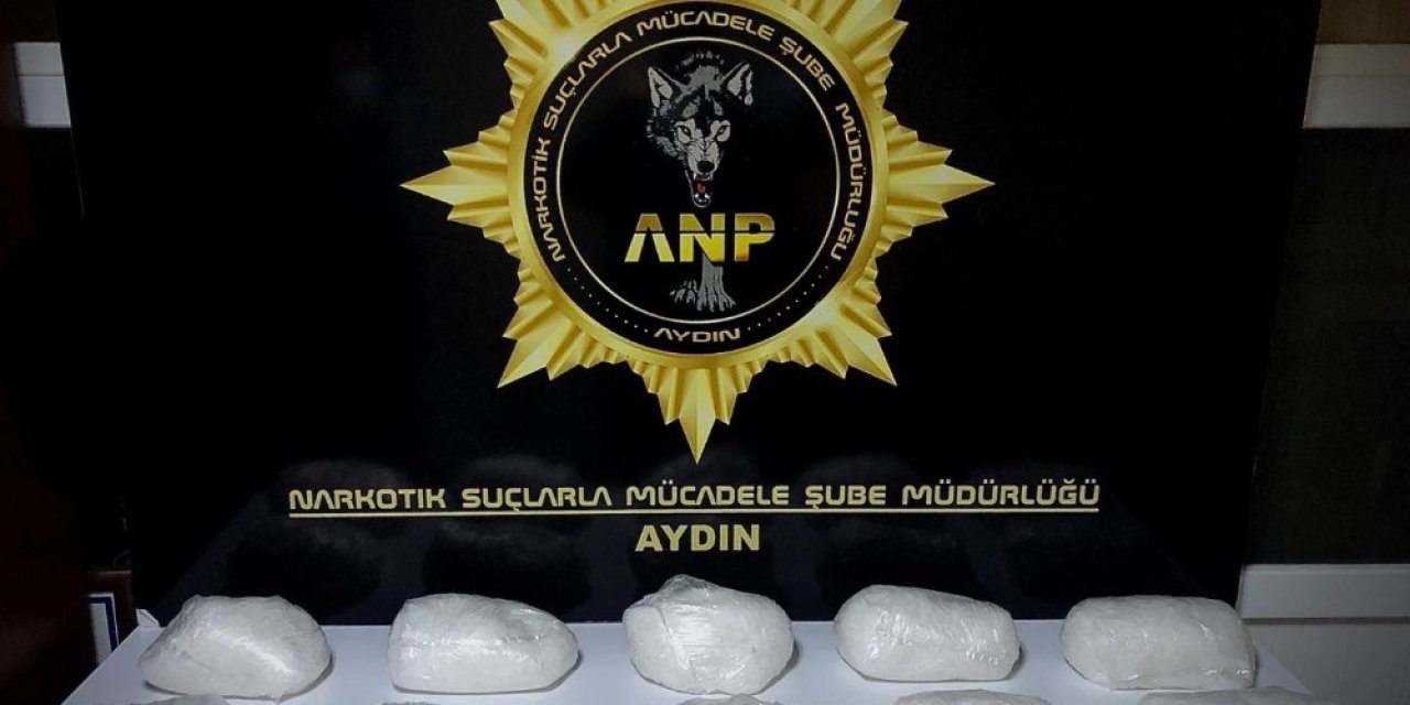 Polisin El Koyduğu Şüpheli Bavuldan 10 Kilo Metamfetamin Çıktı