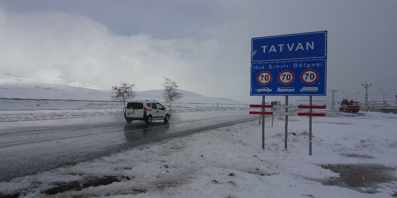 Bitlis’te Kar, Tipi Ve Fırtına